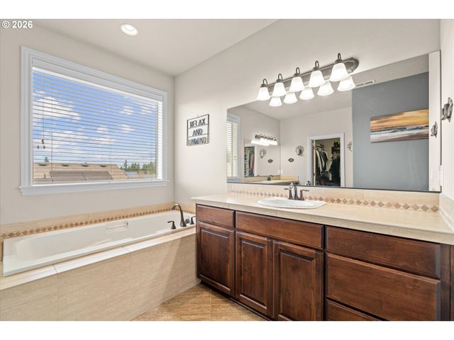 14707 SUGARPINE St, Oregon City, OR 97045