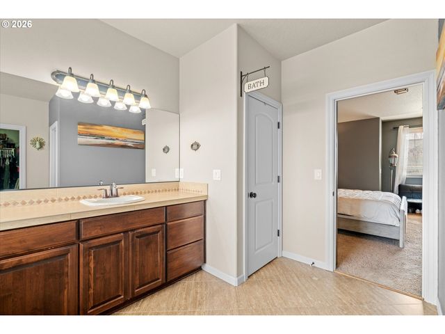 14707 SUGARPINE St, Oregon City, OR 97045