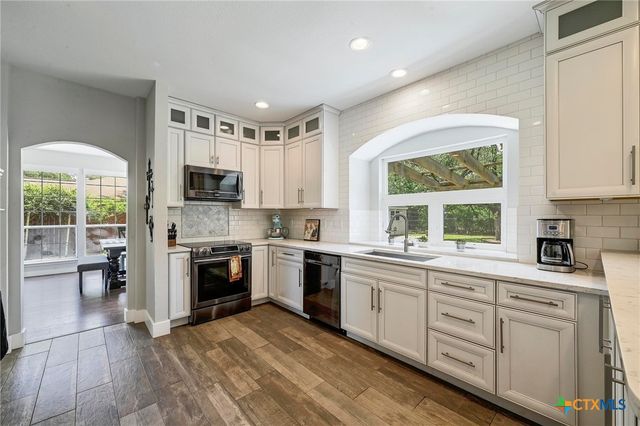 317 Foxglove Drive, Kyle, TX 78640