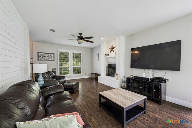 317 Foxglove Drive, Kyle, TX 78640