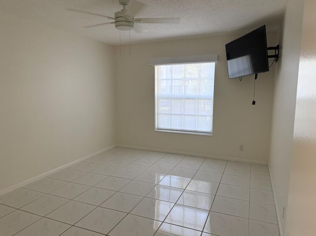 2181 NE 67th Street 603, Fort Lauderdale, FL 33308