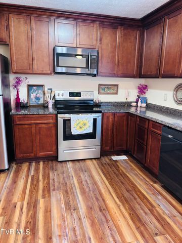 1644 Redwood Drive, Kingsport, TN 37664