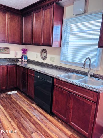 1644 Redwood Drive, Kingsport, TN 37664