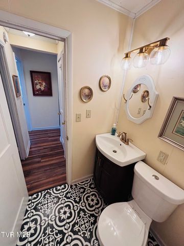 1644 Redwood Drive, Kingsport, TN 37664