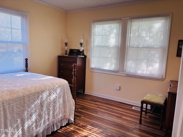 1644 Redwood Drive, Kingsport, TN 37664