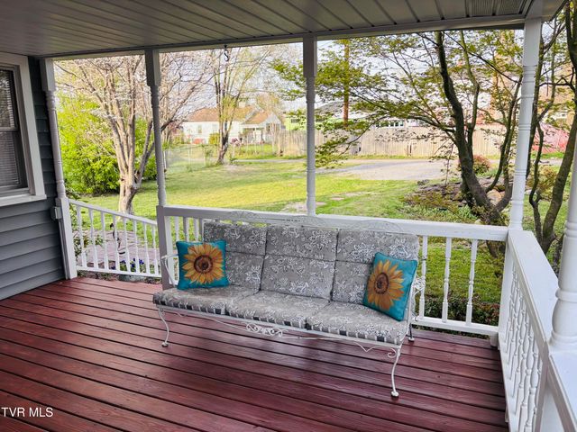 1644 Redwood Drive, Kingsport, TN 37664