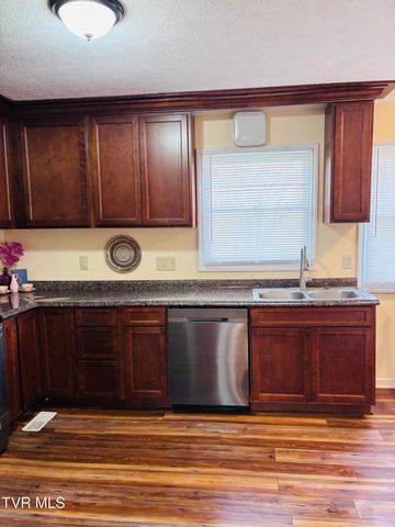 1644 Redwood Drive, Kingsport, TN 37664