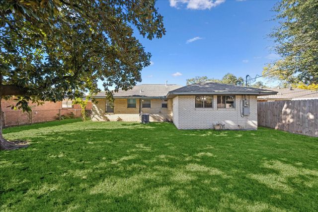 329 Robin Street, Deer Park, TX 77536