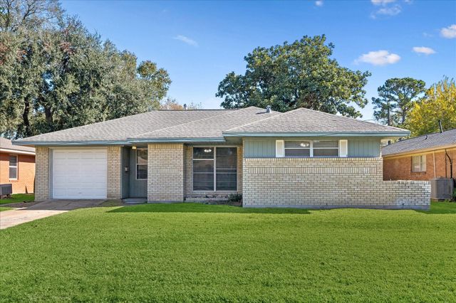 329 Robin Street, Deer Park, TX 77536