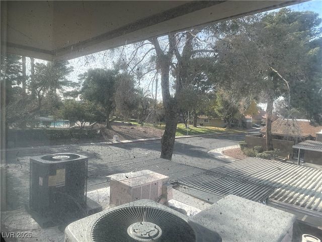 2482 Paradise Village Way, Las Vegas, NV 89120