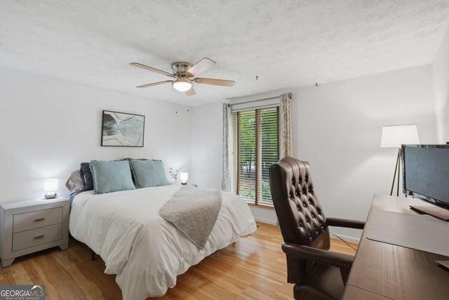 140 Hillside Lane, Roswell, GA 30076