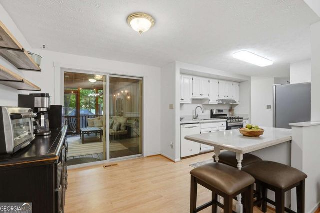 140 Hillside Lane, Roswell, GA 30076