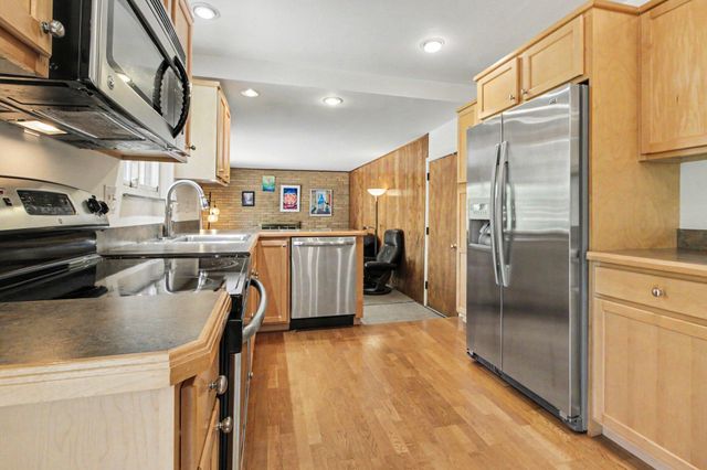 2230 Manchester Road, Ann Arbor, MI 48104