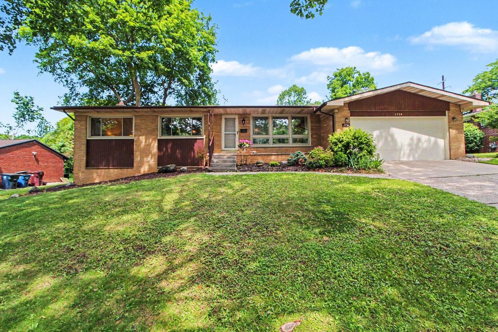 2230 Manchester Road, Ann Arbor, MI 48104