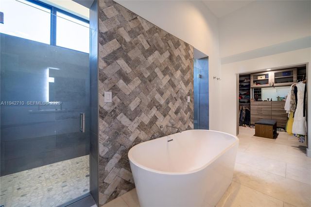 766 NE 96th St, Miami Shores, FL 33138