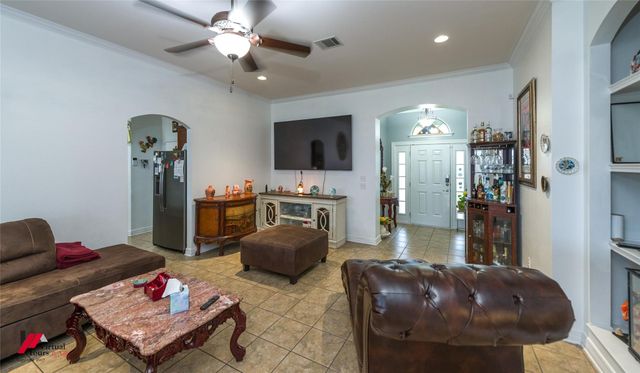 2302 Tallgrass, Bossier City, LA 71111