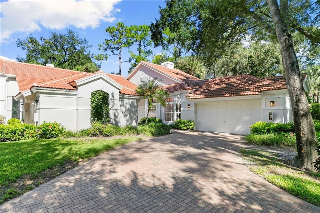 101 Amblewood Ln # 104, Naples, FL 34105