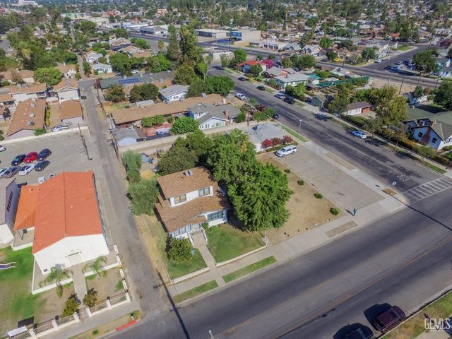 1910 Baker Street, Bakersfield, CA 93305
