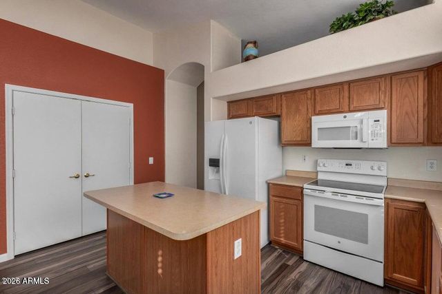 17709 W SUNBELT Drive, Surprise, AZ 85374