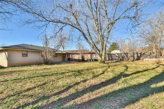 4805 Leslie Drive, Del City, OK 73115