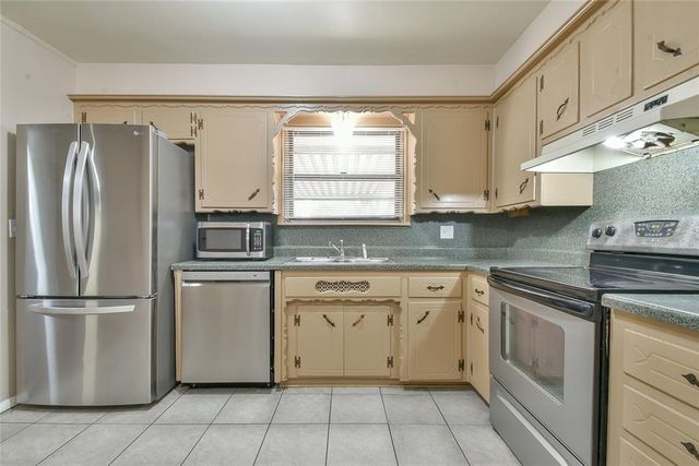 4805 Leslie Drive, Del City, OK 73115