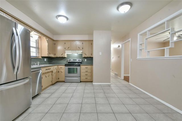 4805 Leslie Drive, Del City, OK 73115