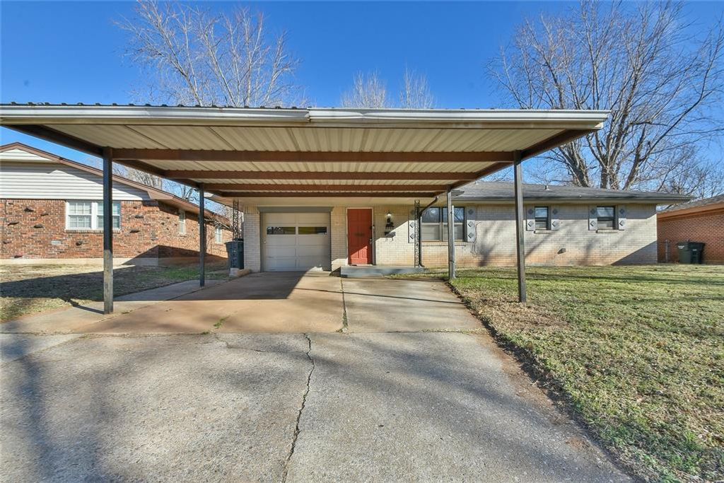 4805 Leslie Drive, Del City, OK 73115