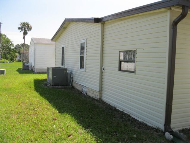 493 Hemingway Terrace, Fort Pierce, FL 34982