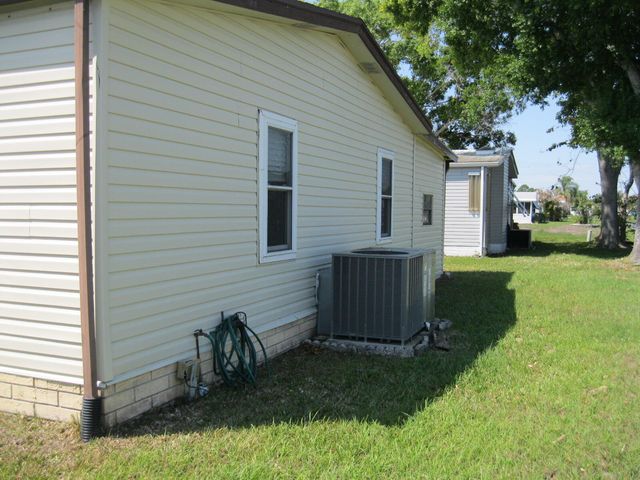 493 Hemingway Terrace, Fort Pierce, FL 34982