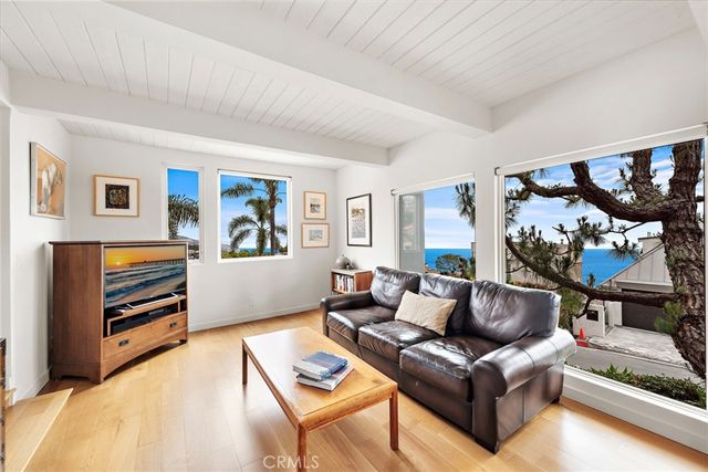 683 Alta Vista Way, Laguna Beach, CA 92651