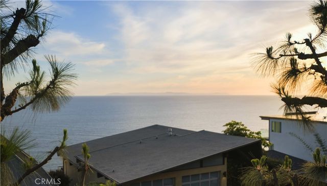 683 Alta Vista Way, Laguna Beach, CA 92651
