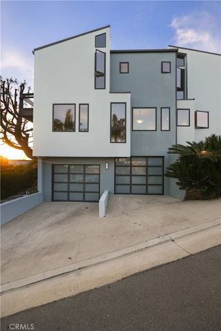 683 Alta Vista Way, Laguna Beach, CA 92651