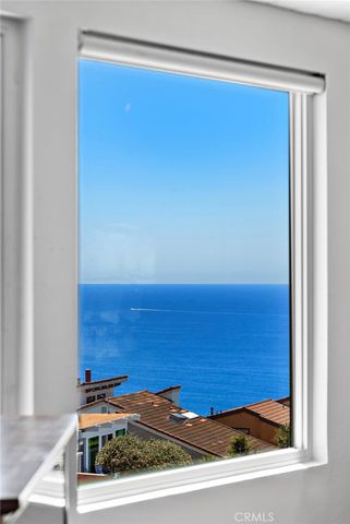 683 Alta Vista Way, Laguna Beach, CA 92651