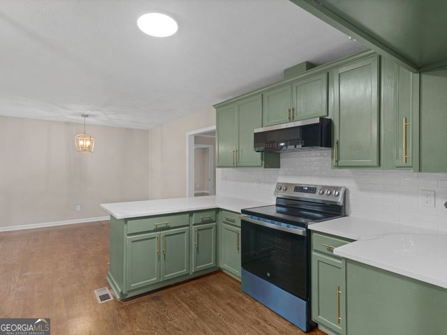 2172 Garner Road, Gay, GA 30218