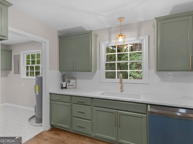 2172 Garner Road, Gay, GA 30218