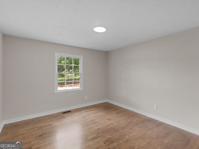 2172 Garner Road, Gay, GA 30218
