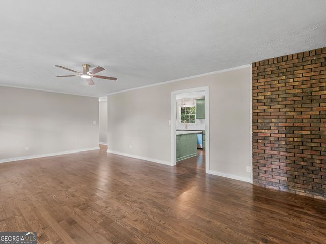 2172 Garner Road, Gay, GA 30218