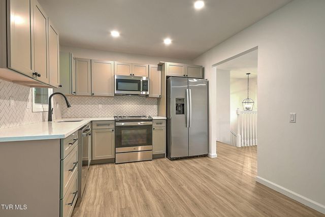 3718 Cheekwood Drive, Kingsport, TN 37660