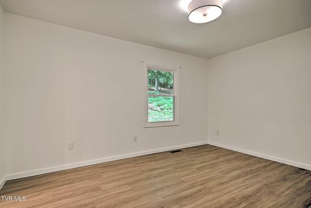3718 Cheekwood Drive, Kingsport, TN 37660