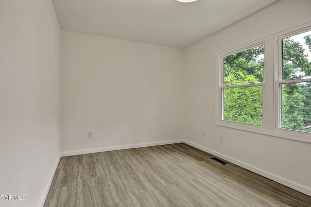 3718 Cheekwood Drive, Kingsport, TN 37660