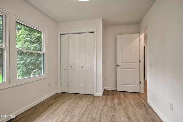 3718 Cheekwood Drive, Kingsport, TN 37660