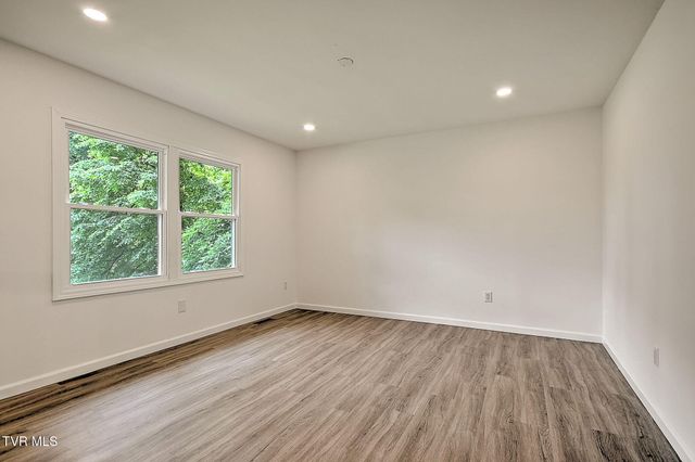 3718 Cheekwood Drive, Kingsport, TN 37660