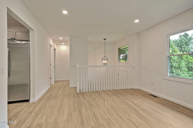 3718 Cheekwood Drive, Kingsport, TN 37660