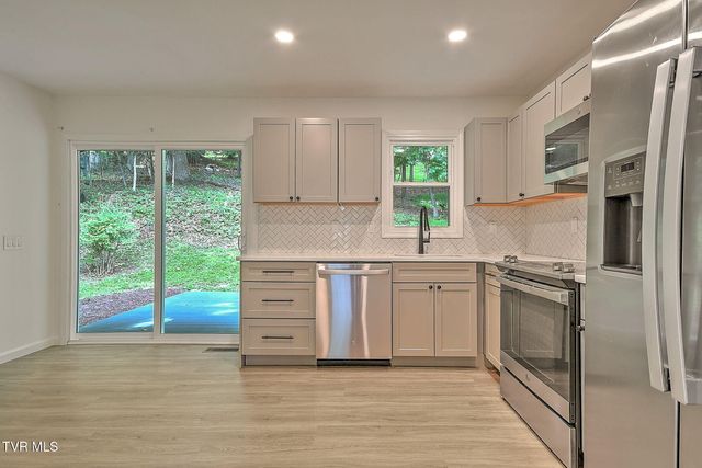 3718 Cheekwood Drive, Kingsport, TN 37660