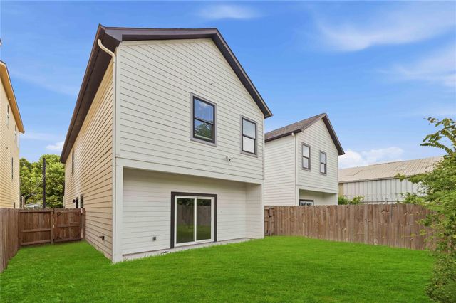 2217 Lee Street, Houston, TX 77026