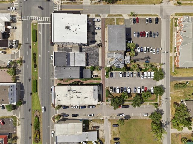 61 N CENTRAL AVENUE, Umatilla, FL 32784
