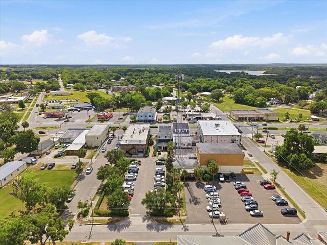 61 N CENTRAL AVENUE, Umatilla, FL 32784