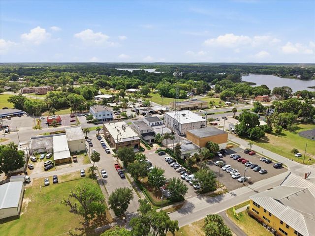 61 N CENTRAL AVENUE, Umatilla, FL 32784