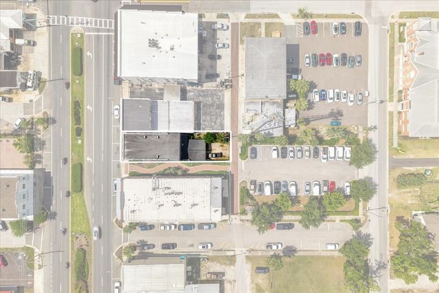 61 N CENTRAL AVENUE, Umatilla, FL 32784