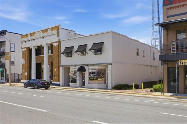 61 N CENTRAL AVENUE, Umatilla, FL 32784